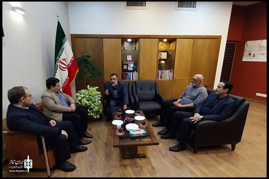 سخنگوی هیئت‌رئیسه مجلس شورای اسلامی به تئاتر شهر رفت 5