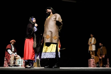 دروگبر و یک قرص نان