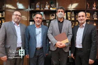 معرفی دو مدیر جدید در عرصه هنرهای نمایشی

حکم انتصاب علی ایزدی و نرگس یزدی صادر شد