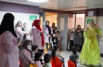 نمایش «من شگفت انگیز» در مرکز طبی کودکان اجرا شد 3