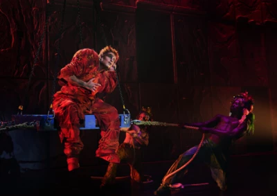 گوژپشت زشت‌روی معروف به صحنه می‌آید

اجرای دوباره «نوتردام  پاریس» در نیویورک