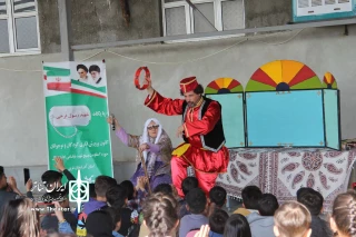 نمایش «عمو نوروز اومده» در مناطق زلزله‌زده خوی اجرا شد