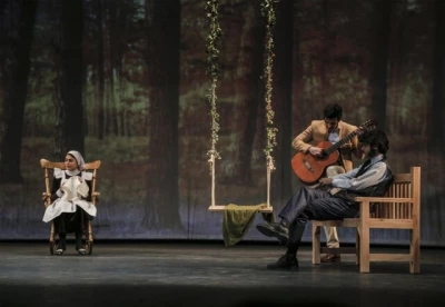 نگاهی بر نمایشنامه «باغ آلبالو» چخوف به مناسبت اجرا در تماشاخانه ایرانشهر

عبور از گذشته برای رویارویی با آینده