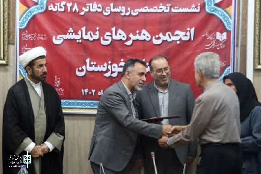 کاظم نظری: همه با هم باید به اعتلای تئاتر کشور کمک کنیم 5