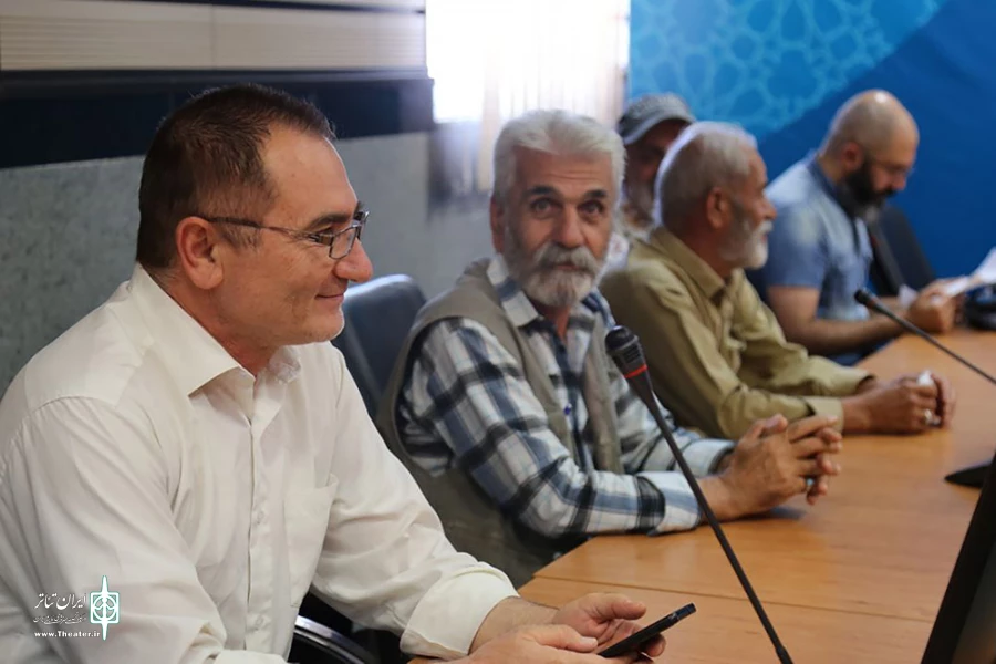 نشستی تخصصی فعالان تئاتر قزوین با هنرمندان عمانی و عراقی