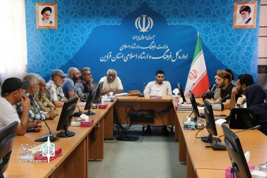 نشستی تخصصی فعالان تئاتر قزوین با هنرمندان عمانی و عراقی