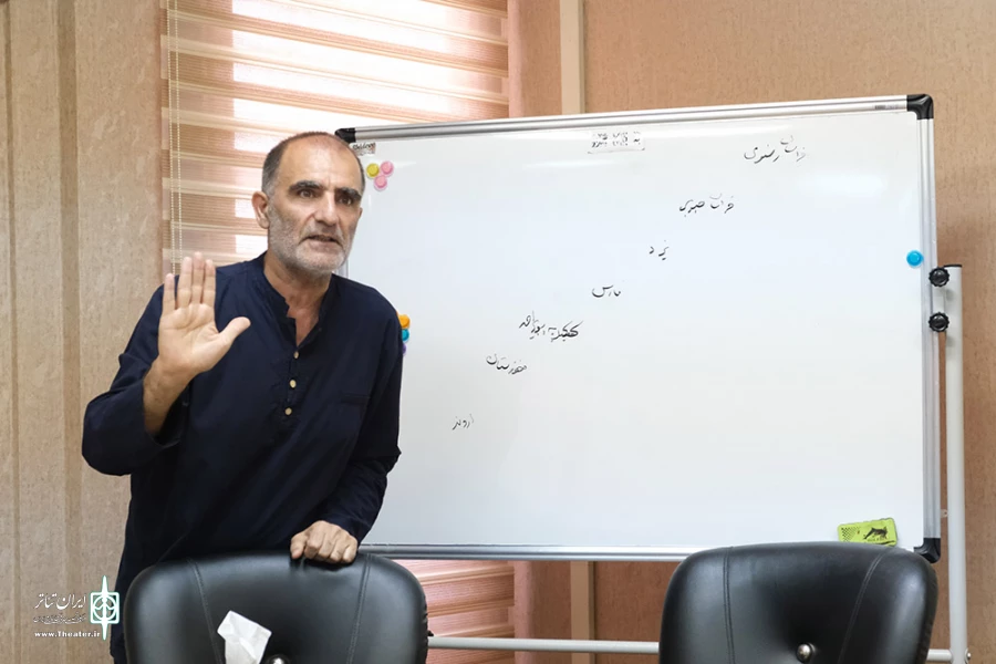 نشست و رونمایی پوستر اولین جشنواره ملی تئاتر قدمگاه