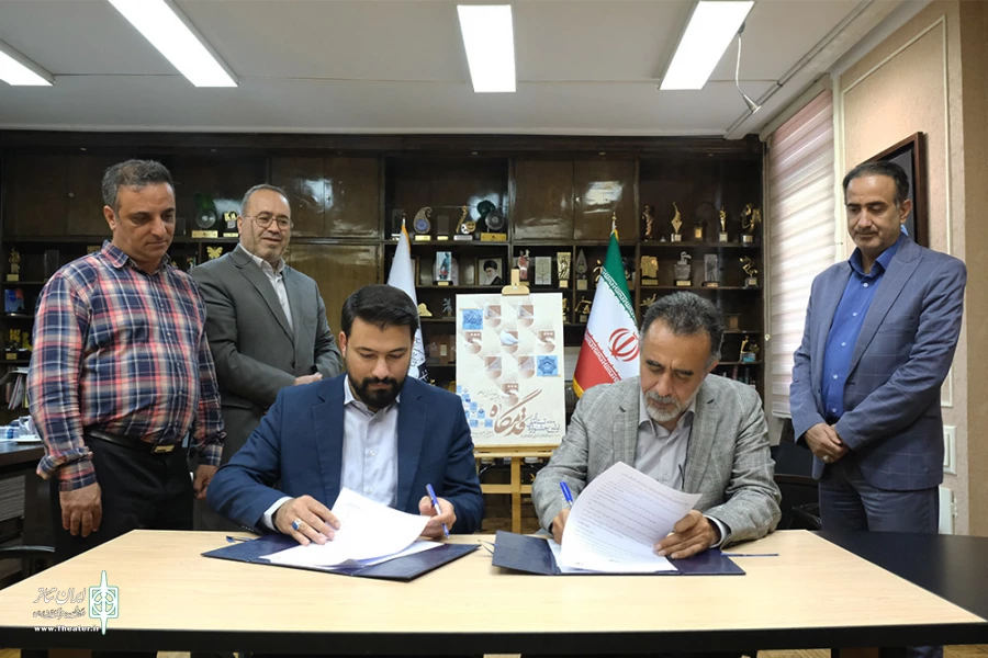 نشست و رونمایی پوستر اولین جشنواره ملی تئاتر قدمگاه
