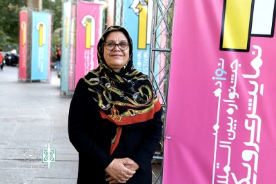 گفت‌وگو با کارگردان نمایش «بارگاه سلیم‌خان» حاضر در جشنواره عروسکی تهران-مبارک

زهرا امینی: تلاش‌مان این است که خیمه‌شب‌بازی در هیاهوی زمانه گم نشود