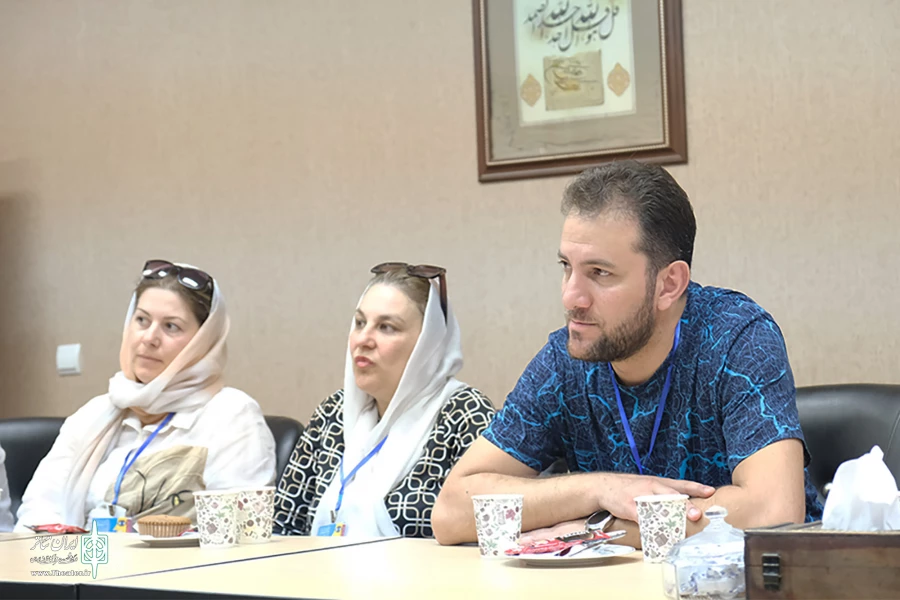 دیدار کاظم نظری مدیرکل هنرهای نمایشی با گروه نمایش دریاچه قو از کشور ارمنستان