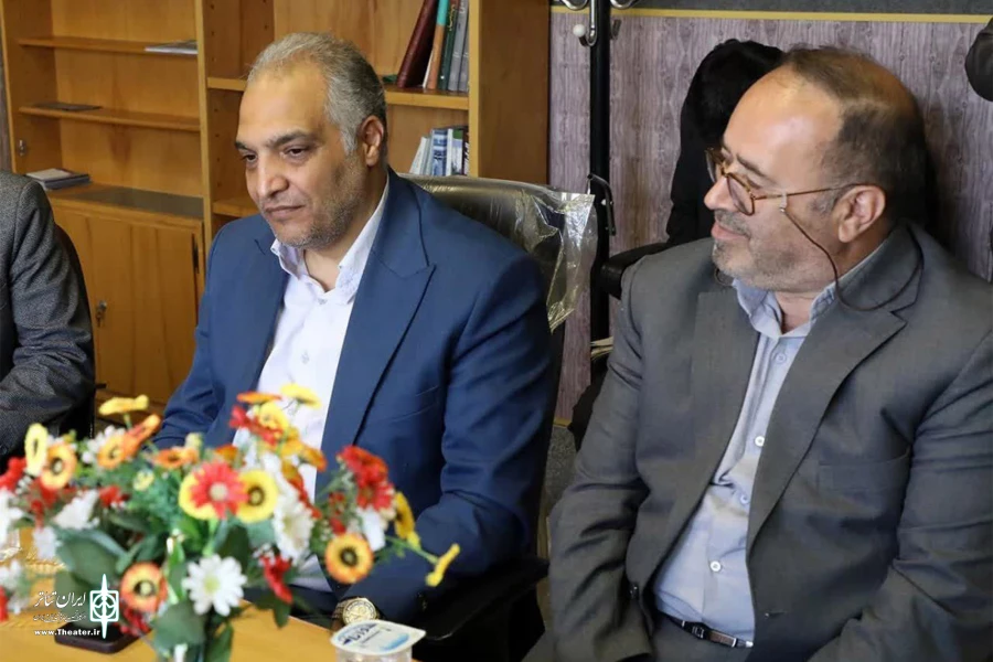 کاظم نظری: آثار نمایشی با موضوع بزرگان ایران، مورد حمایت قرار می‌گیرند 3