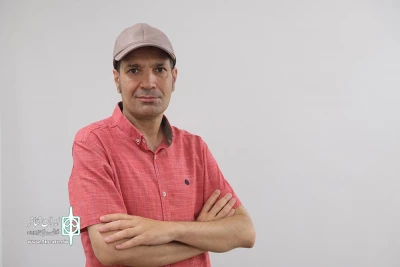 کارگردان نمایش «سومین روز تابستان» مطرح کرد

محسن پورقاسمی: در میکروتئا‌تر، دوربین نماینده چشم مخاطب است