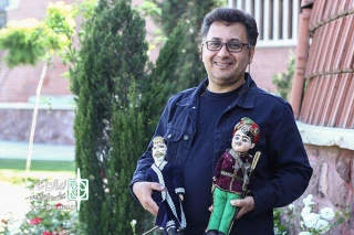 گفت‌وگو با کارگردان نمایش «ازدواج پرماجرا»

حسین ربیعی: می‌توانستیم چهره اصلی مبارک را نشان دهیم