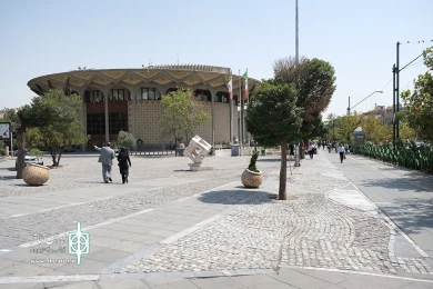 محوطه تئاترشهر پس از  شروع طرح پاکسازی
