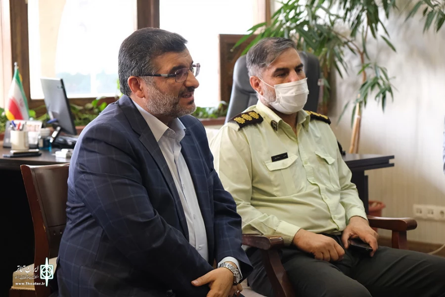 نشست هم اندیشی هنرمندان با مدیران شهرداری تهران