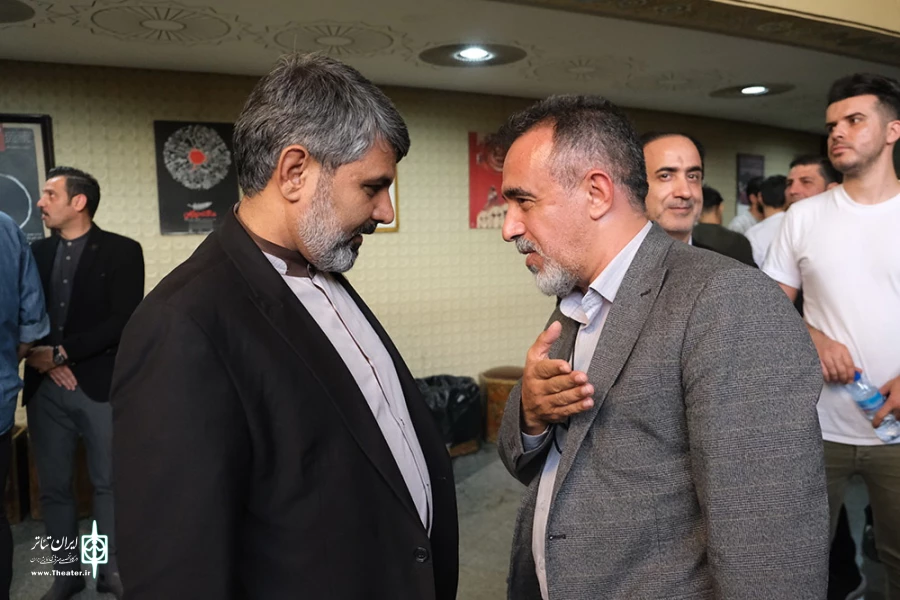 گردهمایی هنرمندان تئاتر در استمرار طرح پاکسازی حریم تئاتر شهر