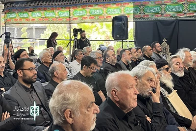ویژه‌برنامه «هیئت فرهنگ و هنر» برگزار شد

اجرای تعزیه، محکومیت هتک حرمت به قرآن و بدرقه شهید گمنام به خانه ابدی