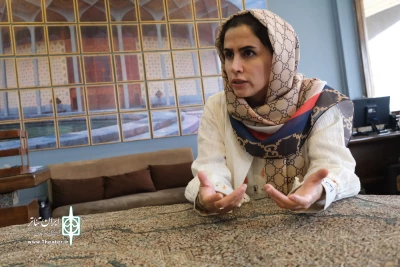 Saeedeh Ajoorbandian on Sayeh Roshan