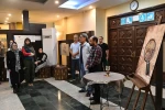 شب چراغ نمایش شب روی سنگفرش خیس