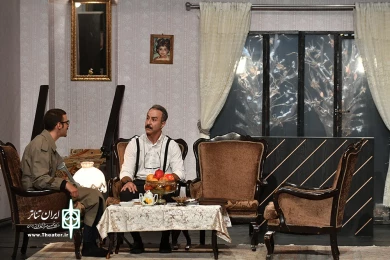 شب روی سنگفرش خیس
