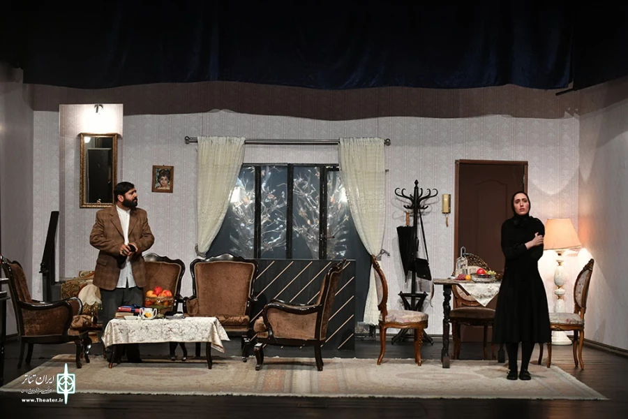 شب روی سنگفرش خیس