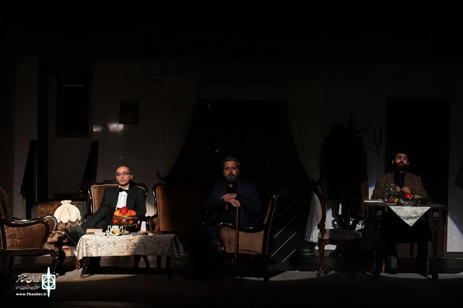شب روی سنگفرش خیس