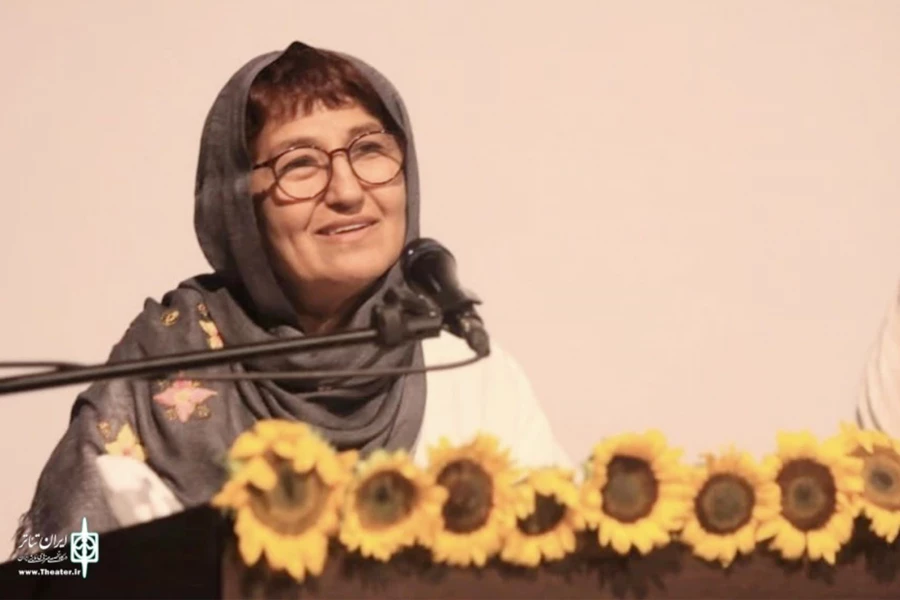 مراسم یادبود و چهلمین روز درگذشت فرناز بهزادی برگزار شد 5