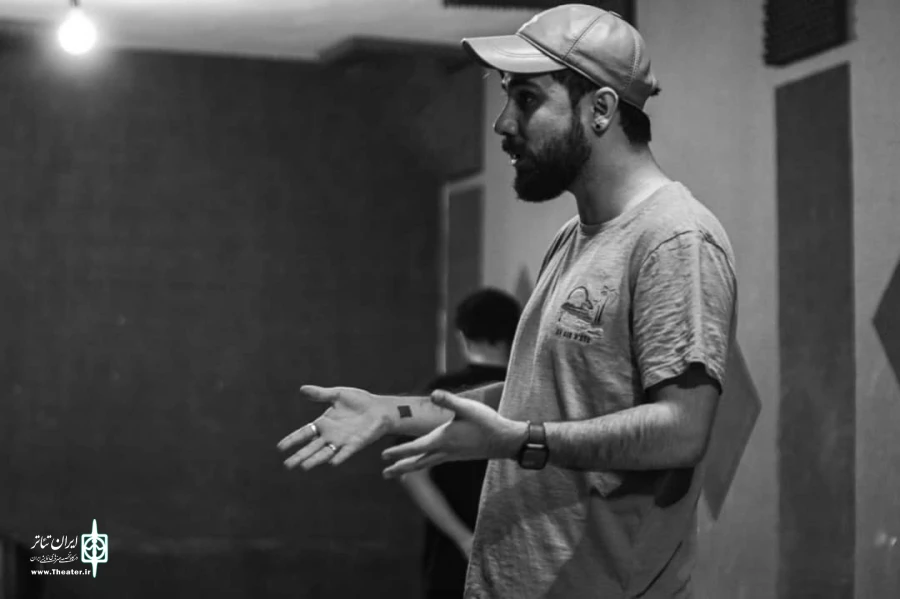 محمدرضا آگاه: استفاده از هوش مصنوعی در طراحی و تولید نمایش، تجربه بسیار دل‌نشینی است 2