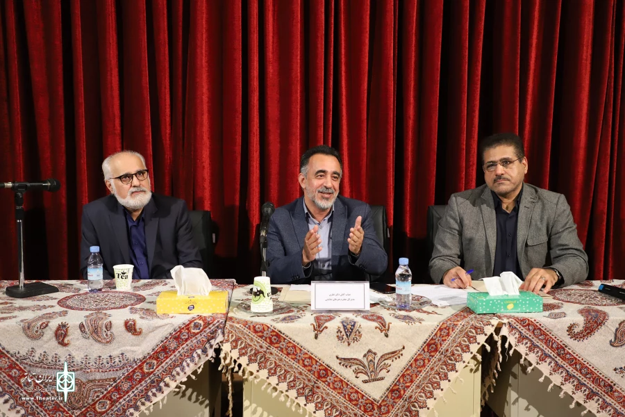 جلسه مدیرکل هنرهای نمایشی و دبیر جشنواره تئاتر فجر با مدیران کل ارشاد سراسر کشور