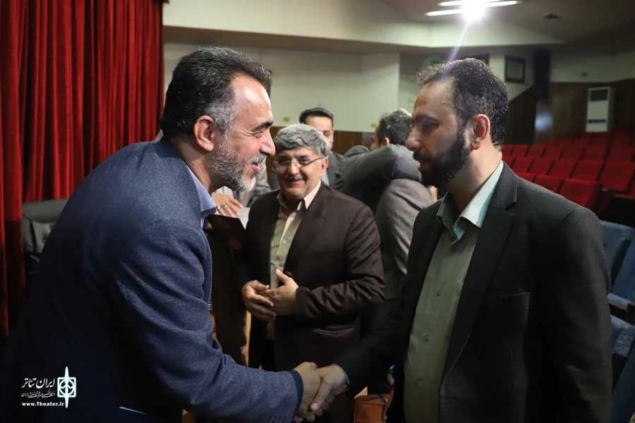 جلسه مدیرکل هنرهای نمایشی و دبیر جشنواره تئاتر فجر با مدیران کل ارشاد سراسر کشور