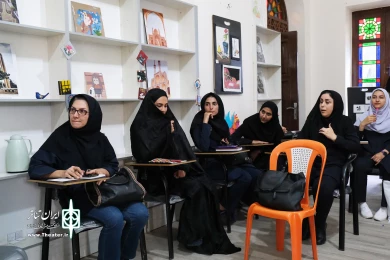 بازدید مدیرر کل هنرهای نمایشی از طرح تعلیم مربی خلاق در دبستان پانزدهم بهمن شهرستان بومهن