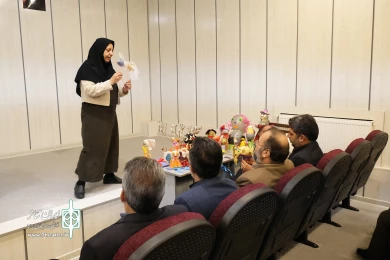 بازدید مدیرر کل هنرهای نمایشی از طرح تعلیم مربی خلاق در دبستان پانزدهم بهمن شهرستان بومهن