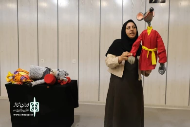 بازدید مدیرر کل هنرهای نمایشی از طرح تعلیم مربی خلاق در دبستان پانزدهم بهمن شهرستان بومهن