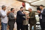 اختتامیه بخش رادیوتئاتر بیست و یکمین جشنواره بین‌المللی نمایش‌های آیینی و سنتی برگزار شد 5اختتامیه بخش رادیوتئاتر بیست و یکمین جشنواره بین‌المللی نمایش‌های آیینی و سنتی برگزار شد 6