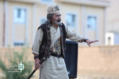 روز پرکار‌ جشنواره نمایش‌های آیینی و سنتی در قلعه تاریخی جونقان