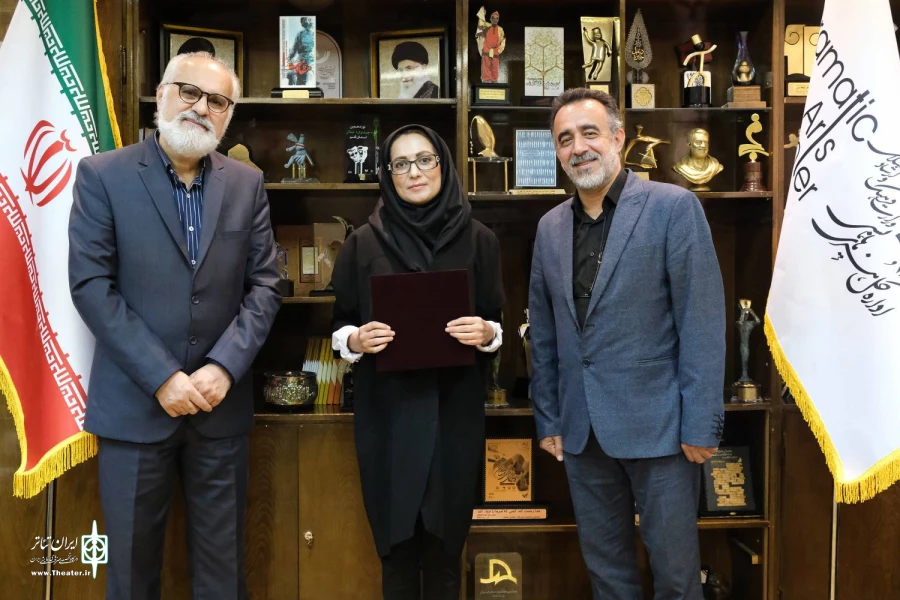 نرگس‌ یزدی مدیر بخش پژوهش جشنواره تئاتر فجر شد 3