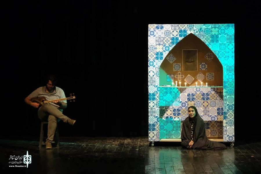 به عشق ثریا میکشم