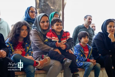 در سومین روز از دوازدهمین جشنواره سراسری تئاتر خیابانی لاهیجان چه‌گذشت؟

از تقدیم اجرا به مادران شهدا تا دغدغه‌های محیط‌زیستی