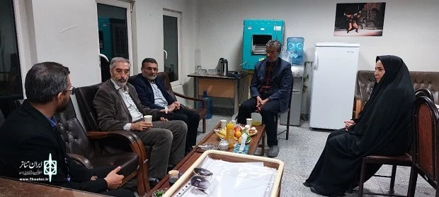 معاون امور هنری وزارت فرهنگ و ارشاد اسلامی از دبیرخانه جشنواره تئاتر قم  3