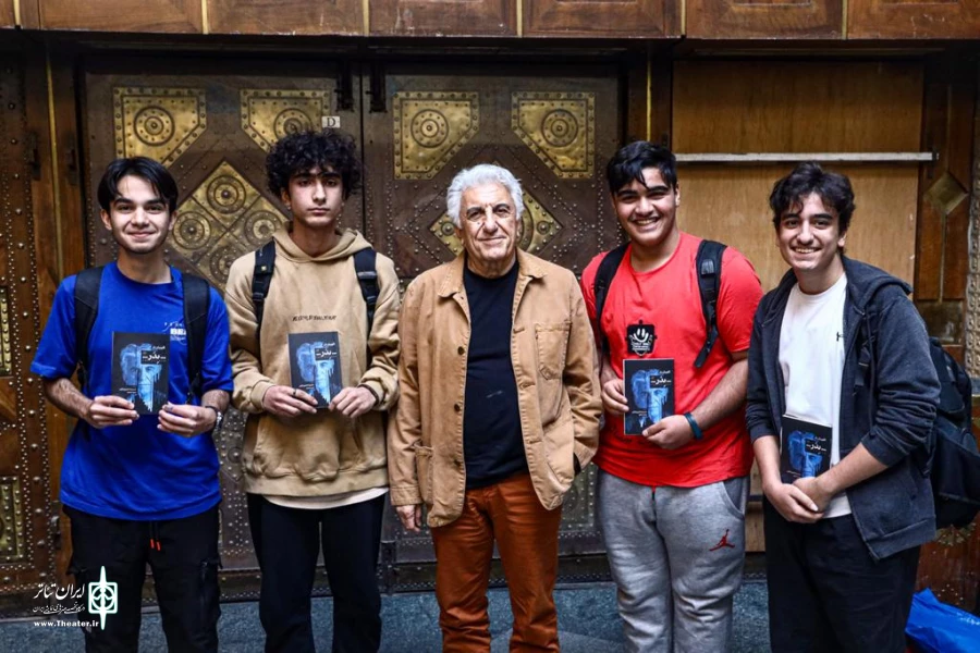 نمایشنامه «پدر» در اختیار علاقه‌مندان قرار گرفت 3