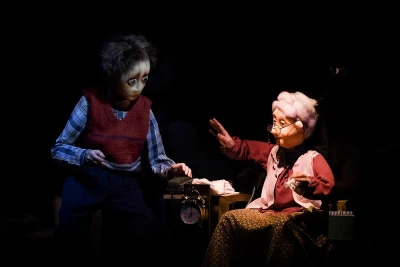 با حضور مدیرکل هنرهای نمایشی و دبیر جشنواره عروسکی افتتاح شد

آغاز اجرای نمایش عروسکی بزرگ‌سال «مامان»‌ در تئاتر شهر