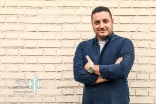 گفت‌وگو با تهیه‌کننده و مجری طرح تئاتر

میثم احمدی: تئاتر نیازمند تعریف مشخصی از جایگاه و عنوان تهیه‌کننده است