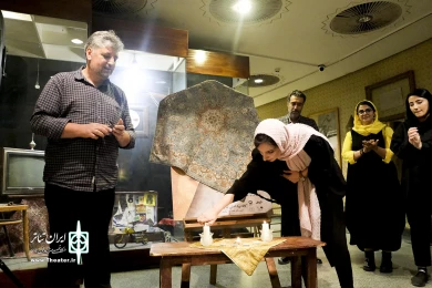 مراسم رونمایی از پوستر و افتتاحیه نمایش یک ملاقات ساده