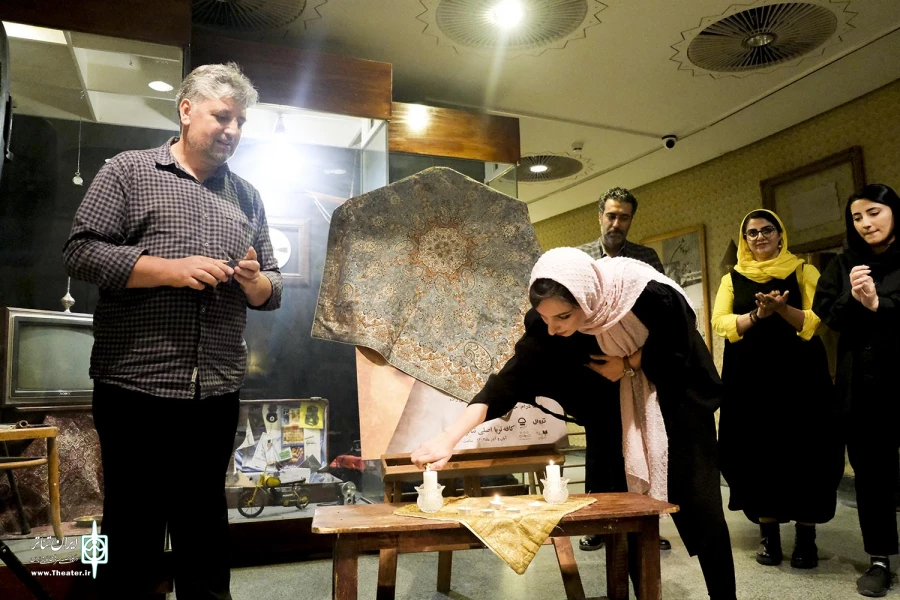 مراسم رونمایی از پوستر و افتتاحیه نمایش یک ملاقات ساده