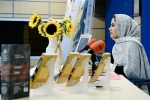 مراسم رونمایی از کتاب از همان شب که خورشید آمد