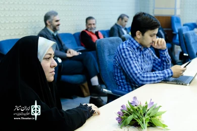 مراسم رونمایی از کتاب از همان شب که خورشید آمد