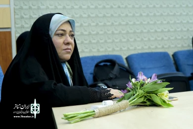 مراسم رونمایی از کتاب از همان شب که خورشید آمد