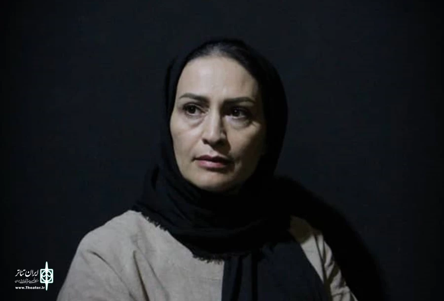 طیبه کریمی: تمام تعاملات انسانی با زبان و خط محقق نمی‌شود 2