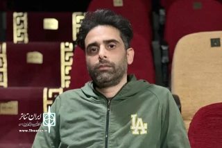 گفت‌وگو با کارگردان نمایش «هاروی»

وحید صالحی: از کمدی کاستیم تا به معنا بپردازیم