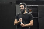 پوریا شکیبایی با نمایش «وقتی آنقدری که باید همدیگر را زجر داده ایم» در خانه هنرمندان ایران 2